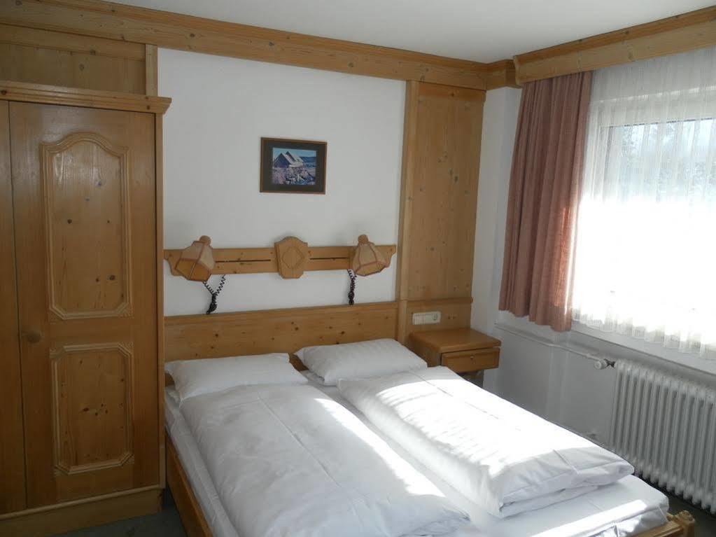 تيتيسي نيوستادت Hotel Rauchfang المظهر الخارجي الصورة