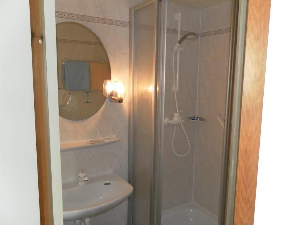 تيتيسي نيوستادت Hotel Rauchfang المظهر الخارجي الصورة